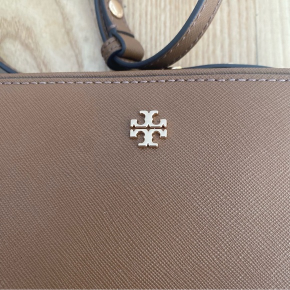 Tory Burch Small Emerson Bucket Bag Brown Cognac Saffiano Leather Crossbody - Picture 3 of 12